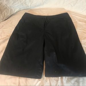 Women’s Woolrich Black Bermuda Shorts Capri